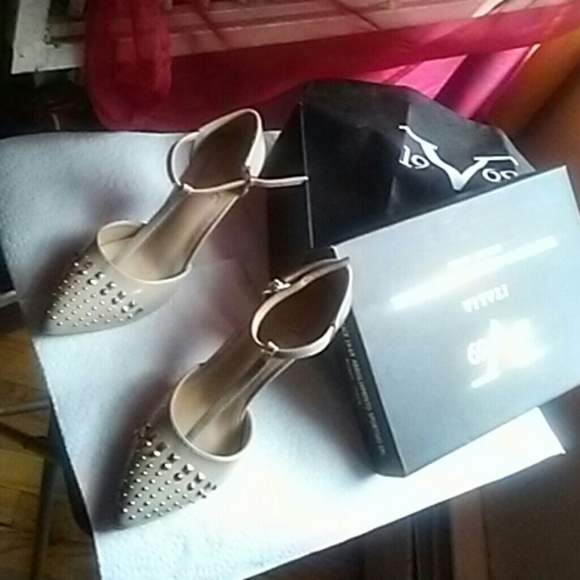 Versace Shoes - Versace nude size 8 woman shoe